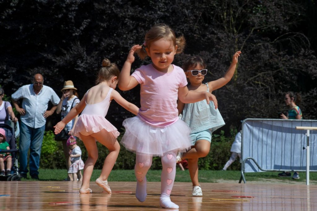 danza bimbi parco